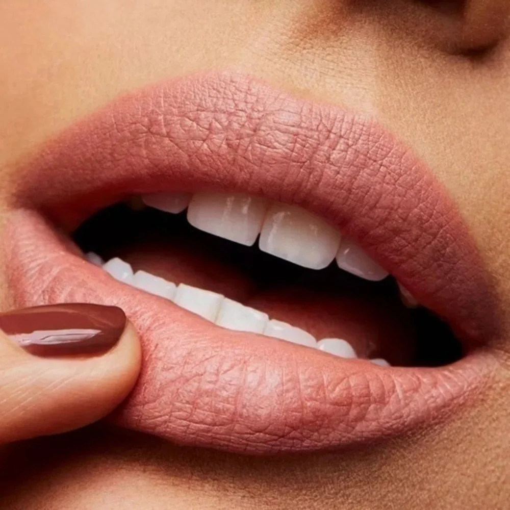 MAC Matte Lipstick 616 Taupe
